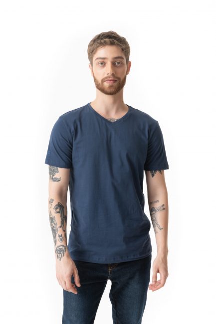 Camiseta Minimal Azul - Gola V